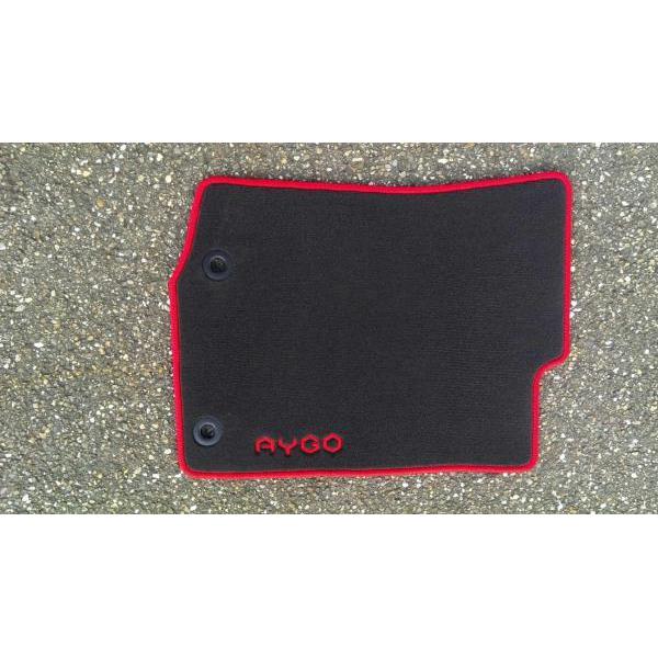 belangrijk Regulatie Archaïsch Toyota Aygo 2014-Present Anthracite Textile Floor Mats Red Overlock -  PZ41090356FR
