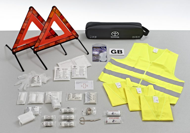 Toyota Safety Kit For UK PZ49S02EA0EU